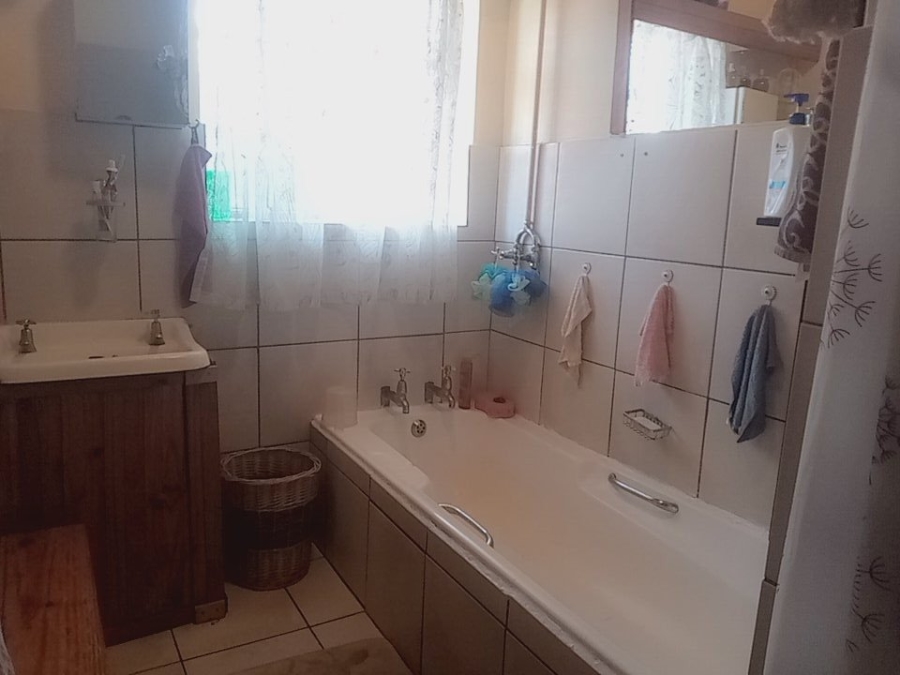 3 Bedroom Property for Sale in Vierfontein Free State
